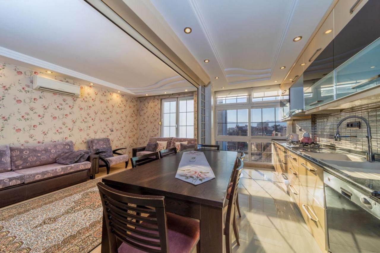 Lovely Flat With Sea View Near Beach In Muratpasa Анталия Екстериор снимка